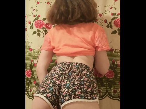 ❤️ Mozo sexy quitándose os calzóns ante a cámara Vídeo de puta  na pornografía gl.com-porn-mz.ru ️❤