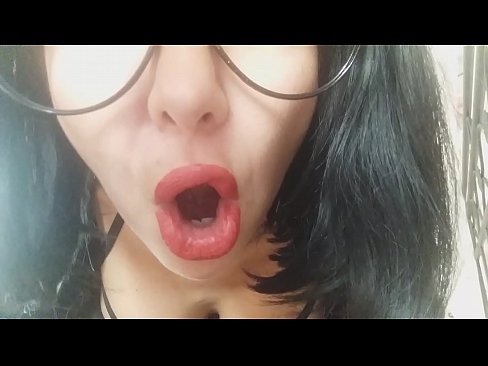 ❤️ Querida, a túa madrastra non te deixa ir hoxe á escola... necesitote demasiado... Vídeo de puta  na pornografía gl.com-porn-mz.ru ️❤