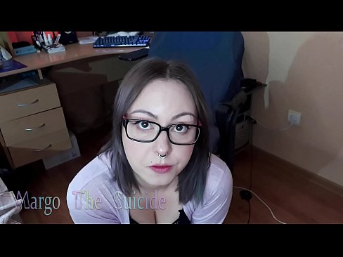 ❤️ Moza sexy con lentes chupa un consolador profundamente ante a cámara Vídeo de puta  na pornografía gl.com-porn-mz.ru ️❤