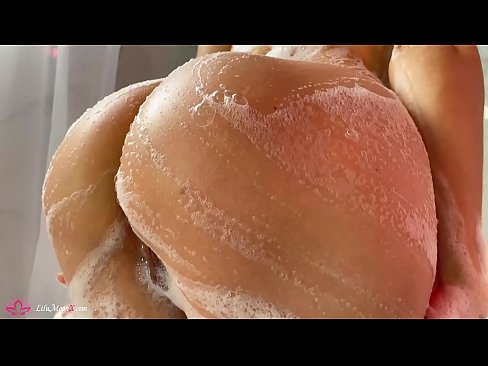❤️ Morena masturba o coño cun vibrador ata un orgasmo intenso na ducha Vídeo de puta  na pornografía gl.com-porn-mz.ru ️❤