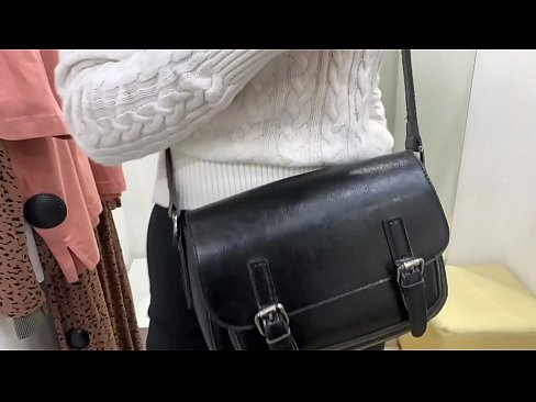 ❤️ Masturbación pública da nova cadela FeralBerry cun consolador no probatorio Vídeo de puta  na pornografía gl.com-porn-mz.ru ️❤