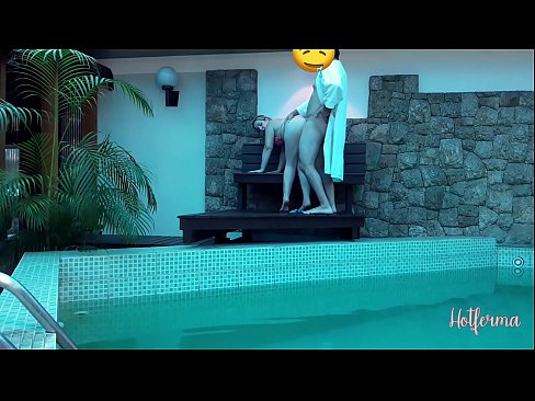 ❤️ O xefe invita a criada á piscina, pero non puido resistirse a un quente Vídeo de puta  na pornografía gl.com-porn-mz.ru ️❤