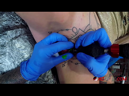 ❤️ Sully Savage, moi tatuada, tatuouse no clítoris Vídeo de puta  na pornografía gl.com-porn-mz.ru ️❤